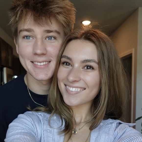 Meet your Posher, Rachel - Picture 1 of 1